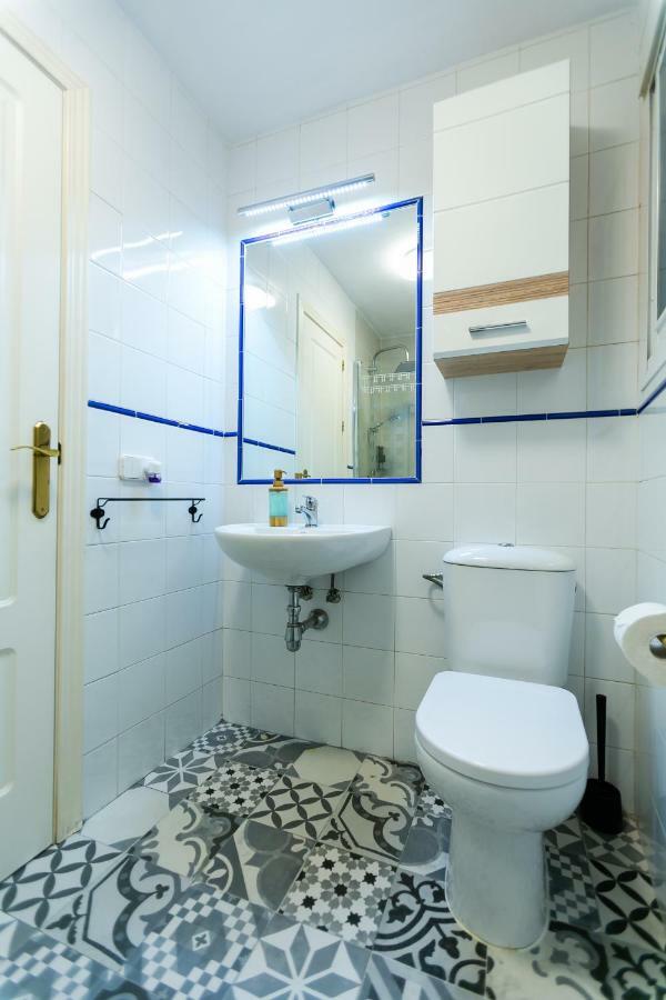 Charming House - Calm And Comfort In The Center Sevilla Bagian luar foto